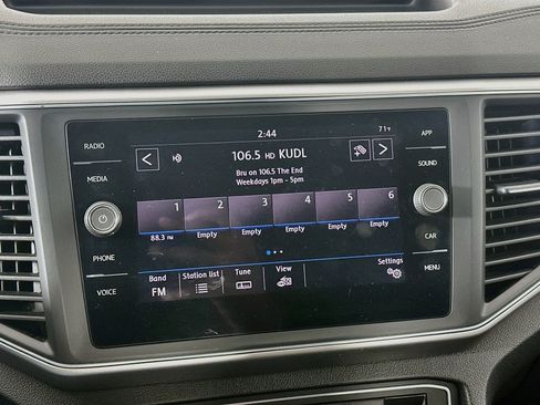 Used 2018 Volkswagen Atlas SE FWD image 21