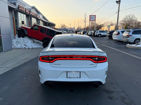 Used 2016 Dodge Charger SRT w/ Harman/Kardon Audio Group image 7