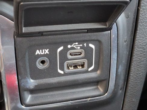 Used 2022 Jeep Wrangler Unlimited Rubicon 4xe w/ Steel Bumper Group AWD/4WD image 23