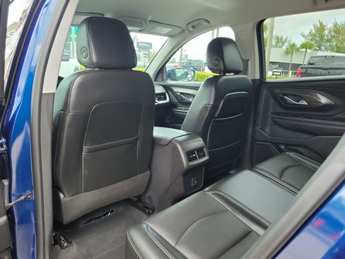 Used 2022 GMC Terrain SLT w/ Tech Package FWD image 14