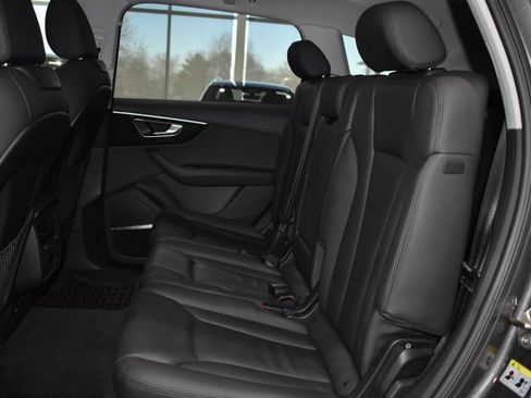 Used 2022 Audi Q7 Premium Plus w/ Premium Plus Package image 35