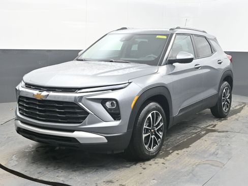 New 2026 Chevrolet TrailBlazer LT w/ Driver Confidence Package FWD image 4