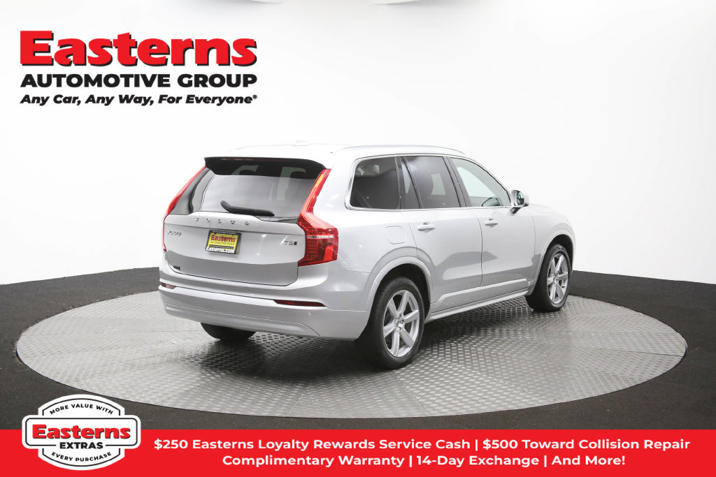 Used 2022 Volvo XC90 T5 Momentum AWD/4WD image 43