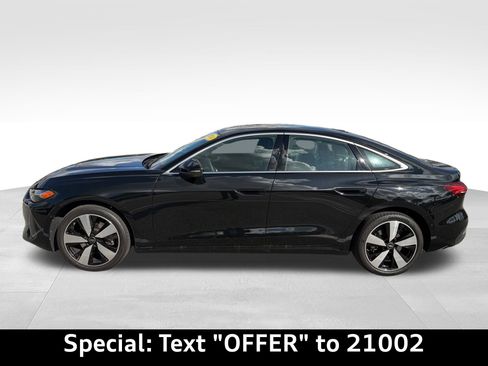 Used 2025 Audi A5 2.0T Premium Plus w/ Premium Plus image 3