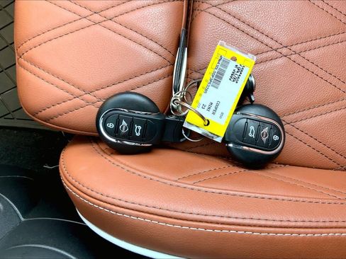 Used 2023 MINI Cooper S w/ Signature Upholstery Package FWD image 15