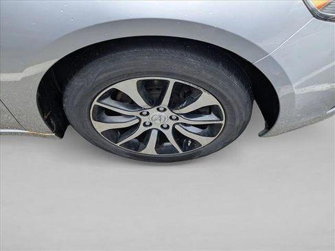 Used 2017 Acura TLX image 8