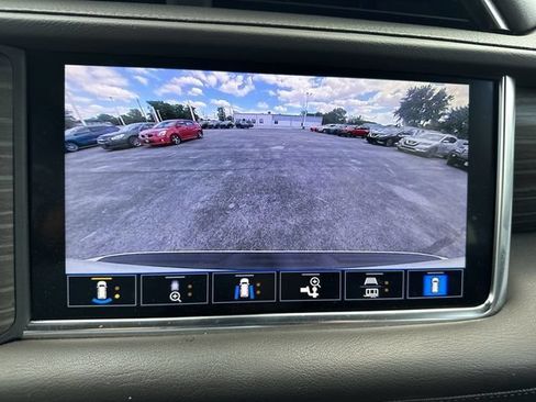 Used 2021 GMC Yukon Denali w/ Denali Premium Package RWD image 26