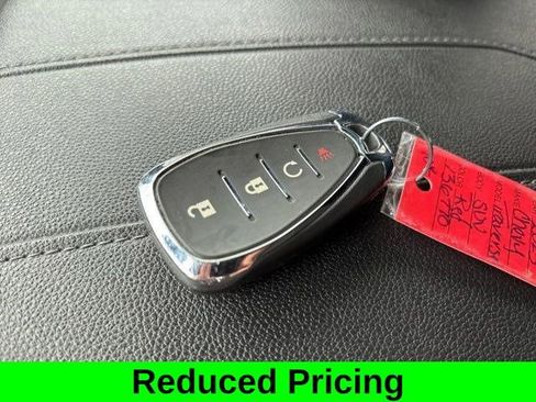 Used 2023 Chevrolet Traverse LT image 51