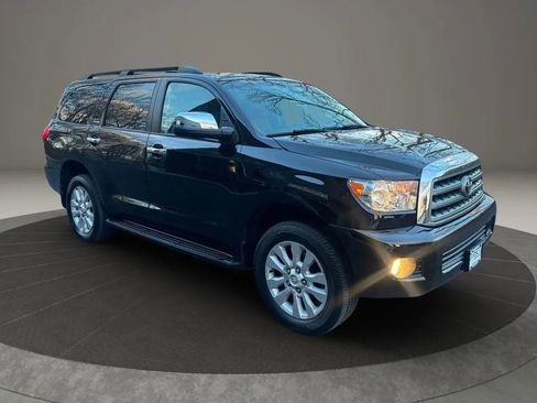 Used 2015 Toyota Sequoia Platinum image 10