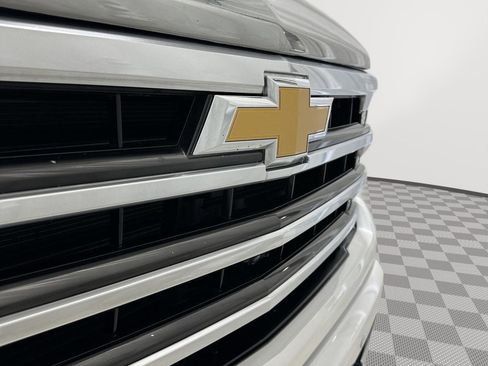 Used 2024 Chevrolet Silverado 1500 High Country w/ High Country Premium Package AWD/4WD image 32