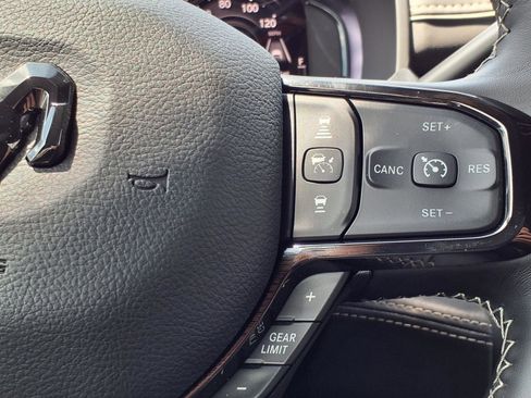 Used 2026 RAM 2500 Limited AWD/4WD image 20