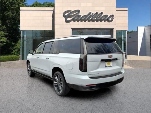 New 2026 Cadillac Escalade ESV Sport w/ Touring Package image 3