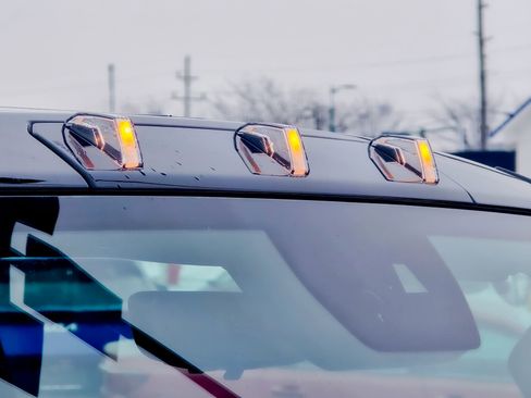 Used 2024 GMC Hummer EV 2X w/ LPO, Illumination Package image 19