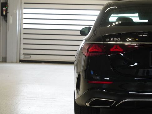 New 2026 Mercedes-Benz E 350 4MATIC Sedan image 12