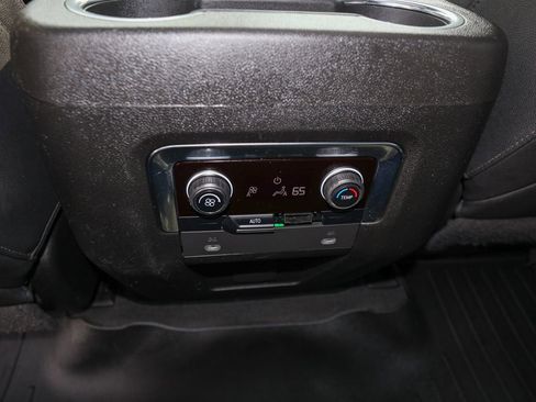 Used 2023 Chevrolet Suburban RST AWD/4WD image 14