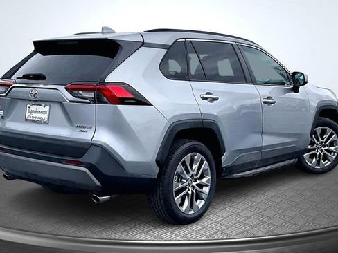 Used 2020 Toyota RAV4 Limited AWD/4WD image 6