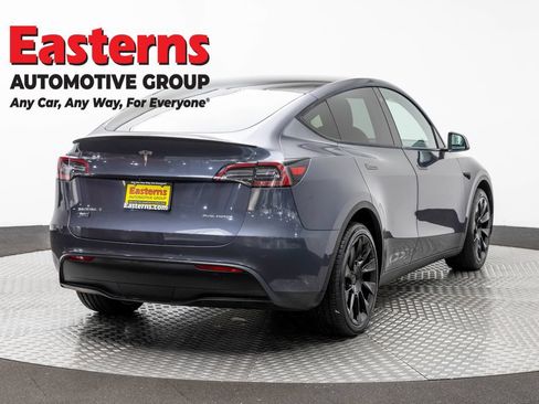Used 2022 Tesla Model Y Long Range AWD/4WD image 5