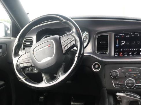 Used 2019 Dodge Charger SXT AWD/4WD image 21