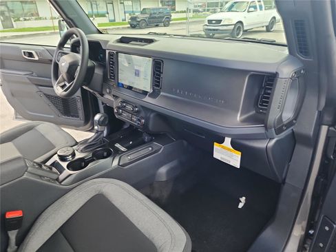 New 2025 Ford Bronco image 24