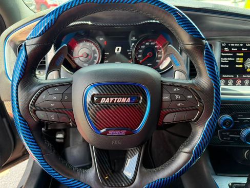 Used 2017 Dodge Charger R/T RWD image 10