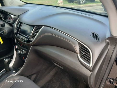 Used 2020 Chevrolet Trax LS w/ Tint and Cruise Package FWD image 17
