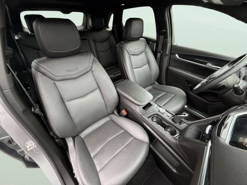 Used 2025 Cadillac XT5 Premium Luxury AWD/4WD image 16