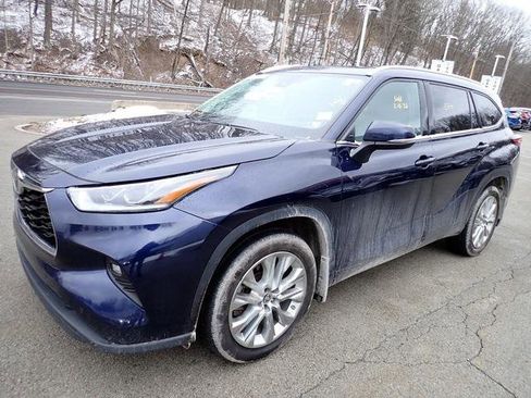 Certified 2022 Toyota Highlander Limited image 7