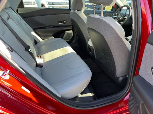 Certified 2026 Hyundai Elantra Limited FWD image 23