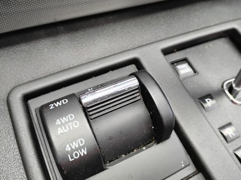 Used 2009 Jeep Liberty Sport w/ Popular Equipment Group AWD/4WD image 11