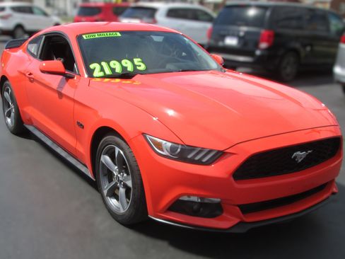 Used 2015 Ford Mustang Coupe w/ Equipment Group 051A RWD image 1