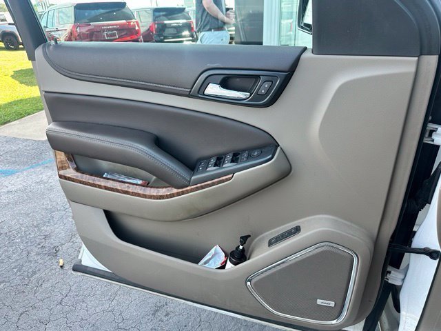Used 2018 Chevrolet Suburban Premier AWD/4WD image 16