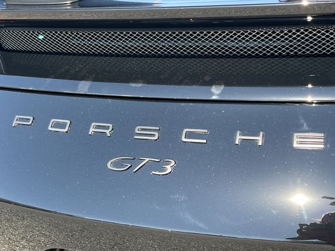 Used 2018 Porsche 911 GT3 RWD image 20