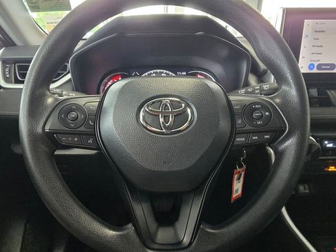 Used 2024 Toyota RAV4 LE AWD/4WD image 22