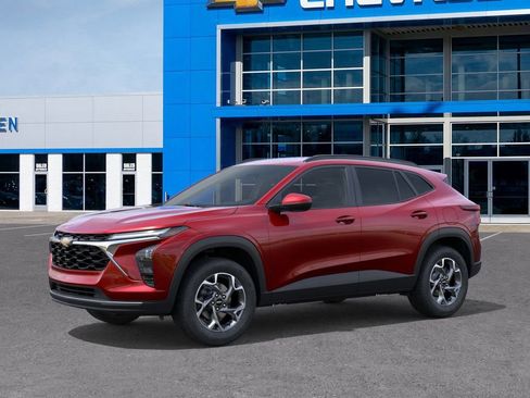 New 2026 Chevrolet Trax LT image 2