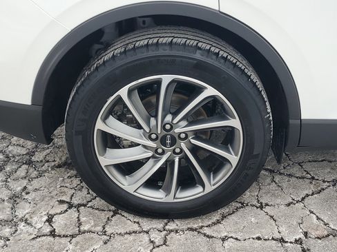 Certified 2024 Lincoln Corsair AWD w/ Equipment Group 101A image 7