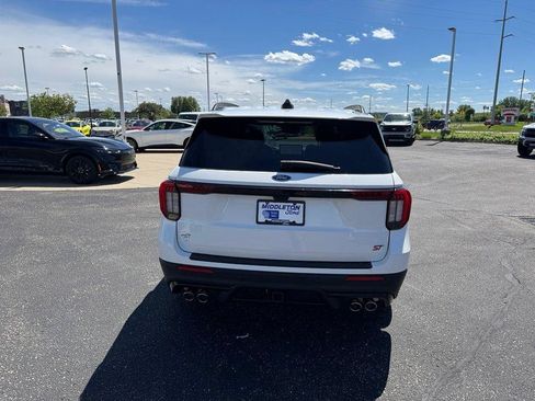 Certified 2025 Ford Explorer ST AWD/4WD image 5