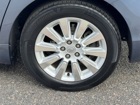Used 2015 Toyota Sienna Limited image 12