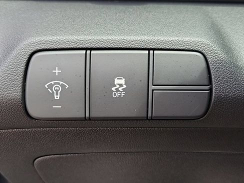 New 2026 Hyundai Elantra Limited FWD image 19