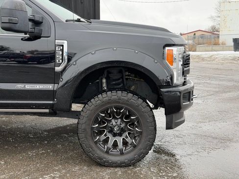 Used 2019 Ford F350 Platinum w/ Platinum Ultimate Package image 4
