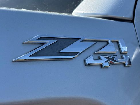 Used 2019 GMC Sierra 2500 SLT w/ Duramax Plus Package image 12