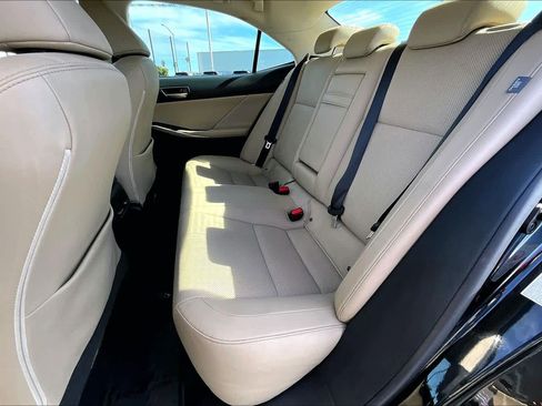 Used 2017 Lexus IS 200t image 20