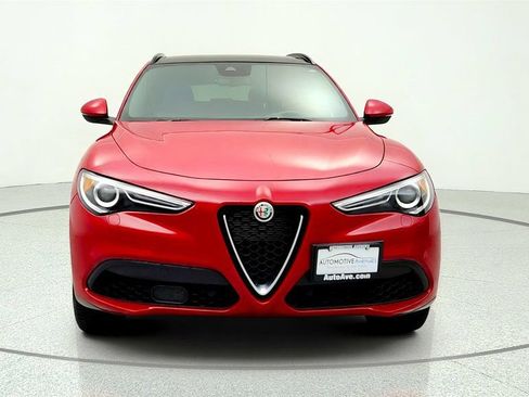 Used 2022 Alfa Romeo Stelvio Ti AWD/4WD image 2