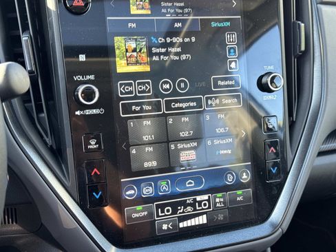 Certified 2025 Subaru Crosstrek 2.5i Limited w/ Crosstrek Mirror Package image 26