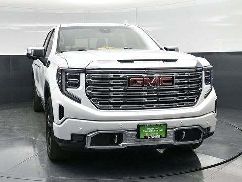 Used 2023 GMC Sierra 1500 Denali AWD/4WD image 9