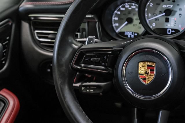 Used 2022 Porsche Macan GTS AWD/4WD image 18