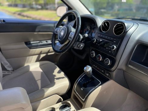 Used 2013 Jeep Compass Latitude image 22