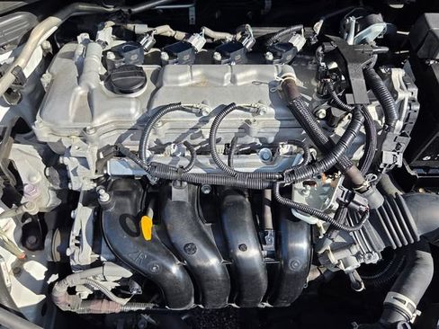 Used 2022 Toyota Corolla LE FWD image 19