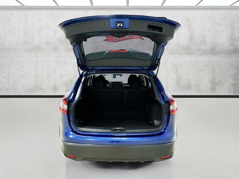 Used 2021 Nissan Rogue Sport S image 24