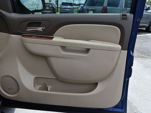 Used 2013 Chevrolet Avalanche LS RWD image 36