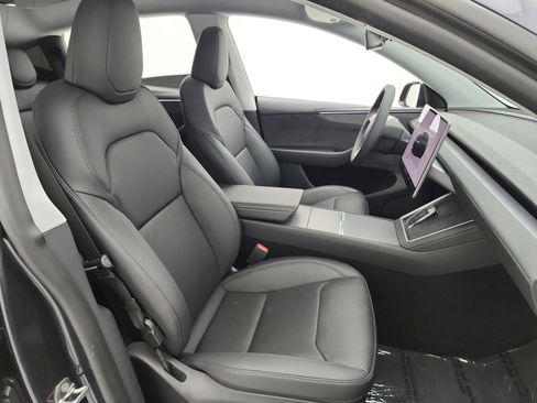 Used 2026 Tesla Model Y AWD image 19